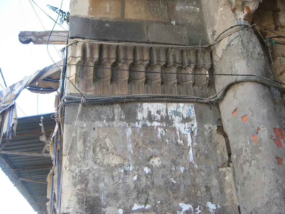 زركشات ومنمنمات في خان التماثيلي