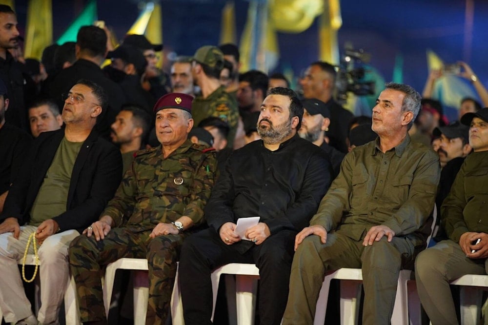 آلاف العراقيين يحيون في ساحة التحرير الذكرى السنوية الأولى لاستشهاد السيد الأمة