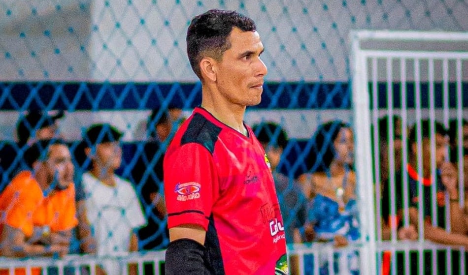 بالفيديو.. وفاة حارس برازيلي بعد تصديه لركلة ترجيح