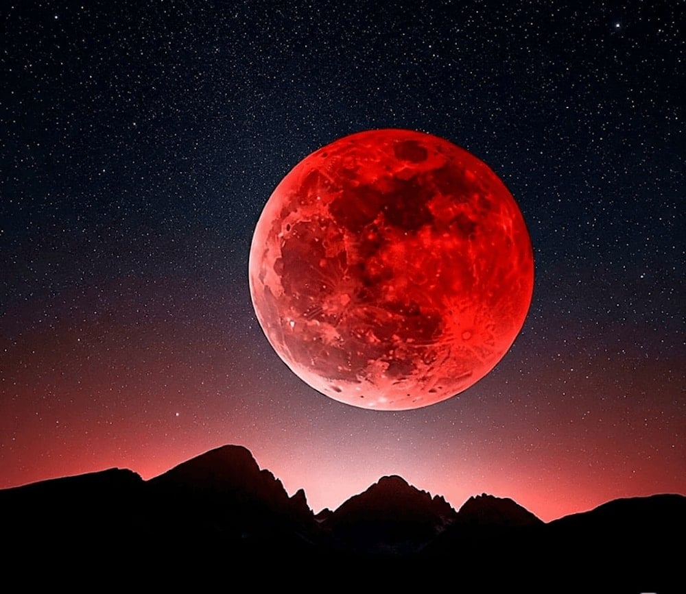   تصوّر للقمر الأحمر في 7 أيلول  All day Astronomy