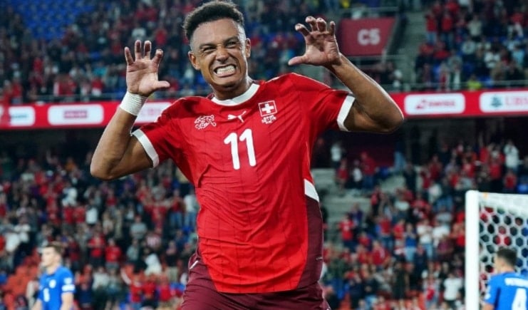 سويسرا تكتسح سلوفينيا والدنمارك تتفوق على اليونان